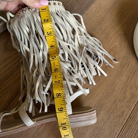 Stuart Weitzman Fringe Benefit Gladiator Sandal in Cipra - Picture 13 of 15